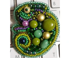 Charivna Mit Karoliukų siuvinėjimo rinkinys segė „Chameleonas“ Crystal Art, 5×5,5 cm