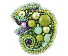 Charivna Mit Karoliukų siuvinėjimo rinkinys segė „Chameleonas“ Crystal Art, 5×5,5 cm