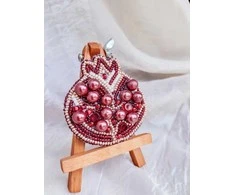 Charivna Mit Karoliukų siuvinėjimo rinkinys brošei „Granatas“