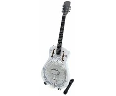 Indominiguitars Mahagoninė mini gitara, Knopfler stilius, 24,5 cm, 1:4, su stovu – kolekcinė