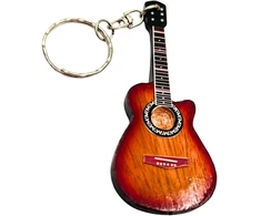 Hobilt Medinis akustinės gitaros raktų pakabukas – dovana muzikantui