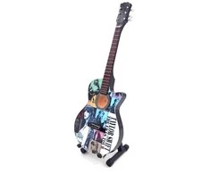 Hobilt Mini dekoratyvinė mahagoninė gitara, kolekcinė 24,5 cm, Taylor Swift gerbėjams
