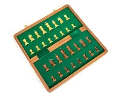Italfama Klasikiniai elegantiški MAGNETINIAI mediniai šachmatai su dėže. 30x30cm., karalius: 5,5cm.