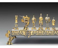 Italfama Karalius Artūras Pilyje: ypač prabangūs šachmatai iš Bronzos dengti tikru 24K auksu