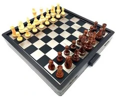 Mirtop Šachmatų rinkinys 33x33 cm: medinė lenta su metalu, medinės figūros – išpardavimas
