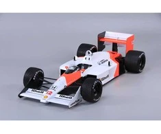 Nunu Beemax Beemax McLaren MP4/4 1988 1/12 plastikinis surenkamas modelis