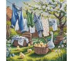 Pavasaris sodyboje – kryželių siuvinėjimo rinkinys AVA Stitch