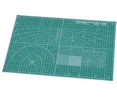 Tamiya A3 pjaustymo kilimėlis 74076 – 3 sluoksnių, saugo ašmenis