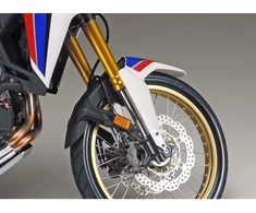 Tamiya Honda CRF1000L Africa Twin Enduro 1/6 surenkamas modelis 16042