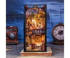Vcl Corp Medinė Book Nook diorama Paslaptingas traukinys su LED, surinkimo rinkinys