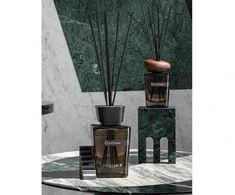 Locherber Milano Out Of Mind namų kvapas su lazdelėmis 250 ml