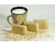 Saules Fabrika Honey And Milk muilas 80 g