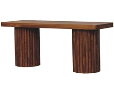 Artisan Furniture Astoria su reljefiniu fasadu mango medienos suoliukas