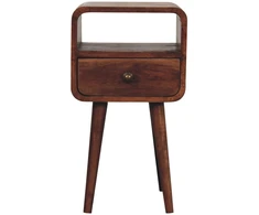Artisan Furniture Kompaktiškas lenktas mango medienos naktinis staliukas su lentyna, medaus karamelės atspalvio