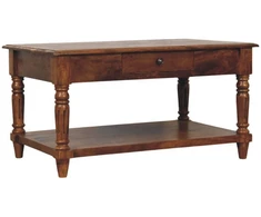 Artisan Furniture Mango medienos kavos staliukas su tekintomis kojelėmis ir 2 stalčiais, kaštono atspalvio