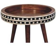 Artisan Furniture Skandinaviško stiliaus raštuotas mango medienos šoninis staliukas, medaus karamelės atspalvio