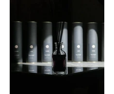 Namų kvapas "FEMOTION" - 100 ml., Candle Family, Baltasis kedras, Tabakas, Gintaras