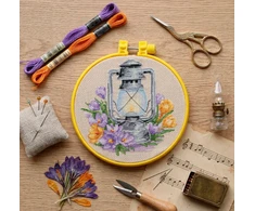 Abris Art Siuvinėjimo rinkinys kryželiu „Pavasarinis krokas“ su lankeliu, 15x15