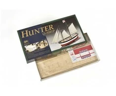 Amati Hunter Q-Ship medinis laivo modelio rinkinys 1:60