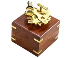 Deco Gifts Mažas žalvarinis sekstantas dėžutėje - NC1506