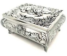 Deco Gifts Metalinė papuošalų dėžutė - 2075