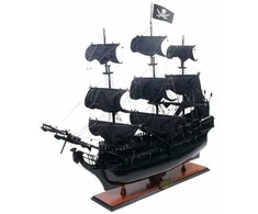 Mirtop Juodoji Perla – rankų darbo medinis laivo modelis Karibų piratų gerbėjams