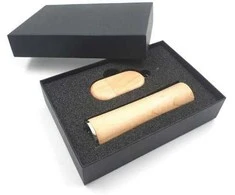Hobilt Verslo dovanų rinkinys: medinis USB 16 GB + išorinė baterija 2600 mAh dėžutėje