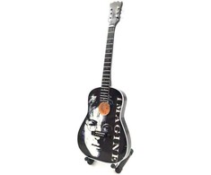 Hobilt Mini gitara John Lennon stiliaus – mahagonas, 1:4, The Beatles gerbėjams