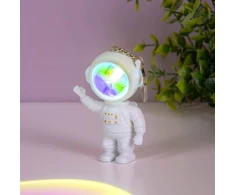 Hobilt Šviečiantis astronauto raktų pakabukas, 7 cm
