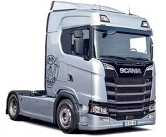 Italeri Scania S770 4x2 pilka kabina 1/24 plastikinis surenkamas rinkinys