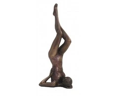Italfama Besitreniruojanti gimnastė. Išmatavimai: 8x7x22cm.