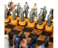 Italfama CIVILINIS KARAS: meniški rankomis spalvinti šachmatai su odos pakaitalo lenta