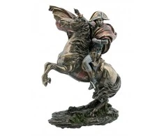 Italfama Napoleonas Bonapartas ant žirgo. Aukštis 28cm.