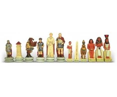 Italfama Šachmatų figūros ROMĖNAI prieš EGIPTIEČIUS. Aukštis: 8cm., diametras: 2,6cm.
