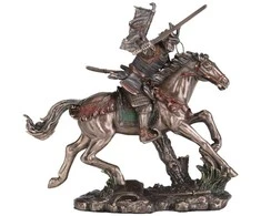 Italfama Samurajus ant arklio. Išmatavimai: 18x7x17cm.
