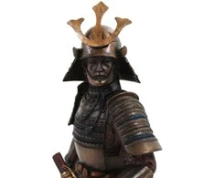 Italfama Samurajus su Yoroi šarvais. Aukštis: 24cm.