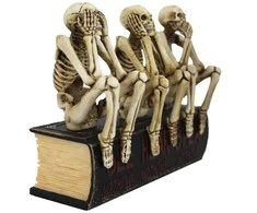 Italfama Skeletai „nematau, negirdžiu ir nesakau blogio". Išmatavimais: 15x8x12cm.