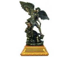 Italfama Šv. Arkangelas Mykolas su auksiniu pagrindu (ypač didelė versija). Aukštis: 73cm.