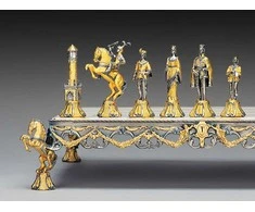 Italfama VIDURAMŽIŲ MŪŠIS: ypač prabangūs šachmatai iš Bronzos dengti tikru 24K auksu