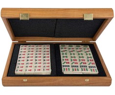 Manopoulos Prabangus Mahjong rinkinys riešutmedžio dėkle