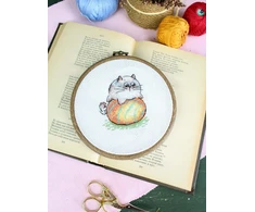 MP Studia Kryželiu siuvinėjimo rinkinys „Katinėlis su kamuoliu“, 7x6 cm