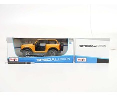 Iscale Ford Bronco Wildtrak, 2021 - 1:18 Maisto