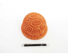 AM Tullo TULLO 608 Sensorinis pusrutulinis vėžlys rudas 18 cm