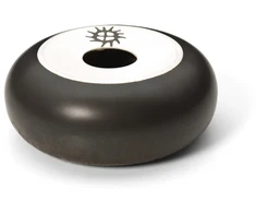 Bazaar Dubuo, The Merapi Donut, 15.5x15.5x6.5 cm, ruda