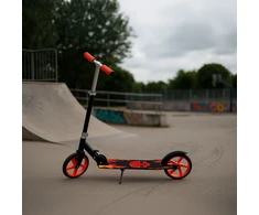 Juskys Paspirtukas Homestar Fire 88 cm juoda/raudona
