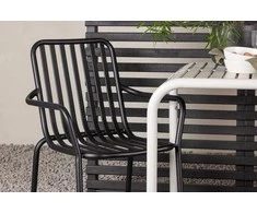 Lauko baldų komplektas Venture Design Kavinės staliukas ir valgomojo kėdžių komplektas 70x70 cm, smėlio spalvos ir juodos spalvos, aliuminis