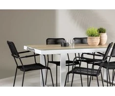 Lauko baldų komplektas Venture Design Valgomojo komplektas Merlo valgomojo stalas ir Lindos fotelis baltas juodas aliuminis lauko baldai