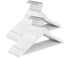 Songmics Mediniai drabužių pakabos 43x21 cm, balti