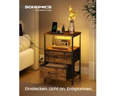 Songmics Naktinis staliukas vintage ruda-juoda su LED lizdu 39,6x30x60,4 cm