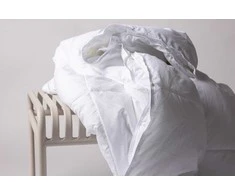 Venture Design Plyšinė antklodė Selma, 200x150 cm, Balta